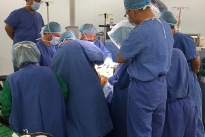 Doctor Lagast meeting and teaching surgery in Gwangiu (Zuid-Korea)